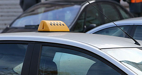 МАРТ предлагает сообщать о фактах завышения тарифов на такси во время II Европейских игр