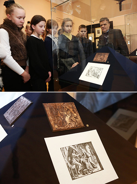 Напечатать гравюру по старинной технологии могут посетители выставки в Гродно