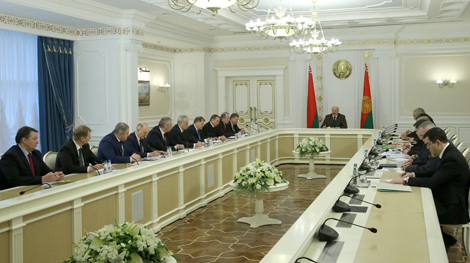 Lukashenko: Global integration is getting replaced with national interests