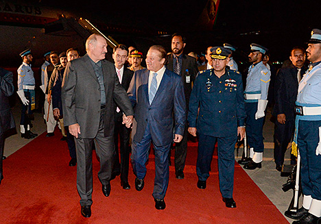 Lukashenko arrives in Pakistan on an official visit Lukashenko arrives in Pakistan on an official visit