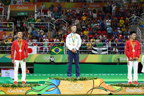 Olympics 2016: Belarus’ Goncharov wins men’s trampoline gold