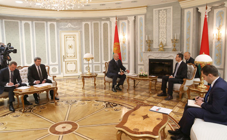 Lukashenko suggests advancing trade, economic cooperation with Poland