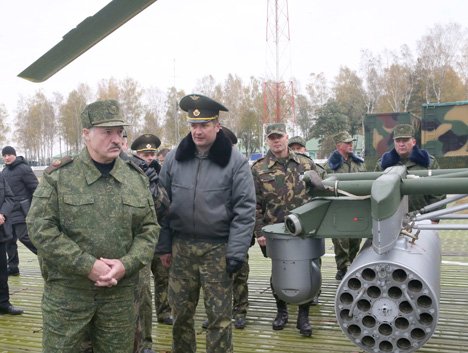 Belarus president orders to improve military personnel training system