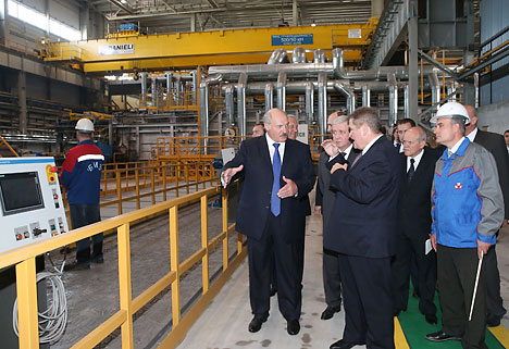 Lukashenko inaugurates new production line at BMZ