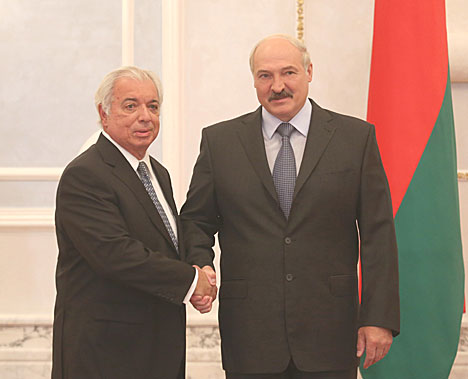 Lukashenko receives credentials from the Ambassador of Brazil to Belarus