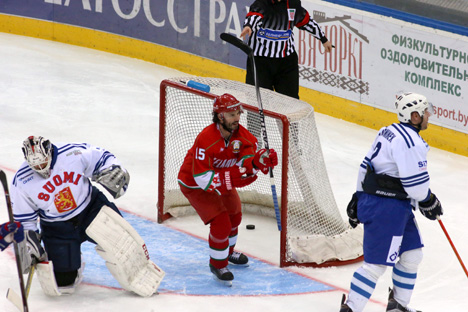 Belarus President’s Team lift Christmas ice hockey trophy for tenth time