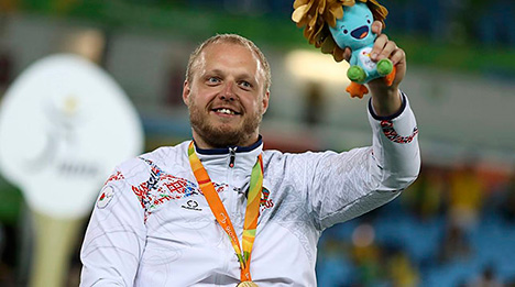 Andrei Pranevich took gold in the Wheelchair Fencing Men's Individual Epee - Category B