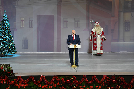 Lukashenko: I hope our young generation will build on Belarus' achievements