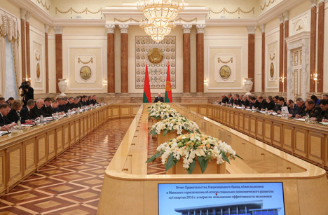 Belarus’ government urged to step up efforts to solve socio-economic development issues