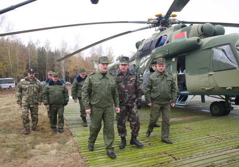 Belarus president orders to improve military personnel training system