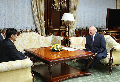Lukashenko meets with outgoing Kazakhstan’s ambassador