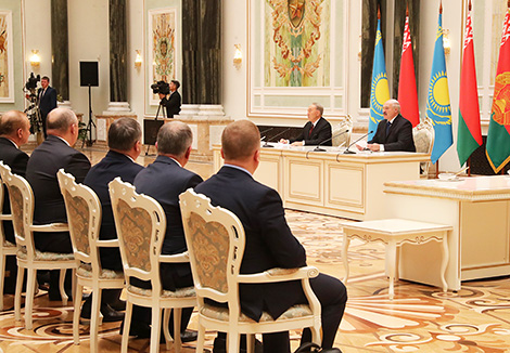Belarus, Kazakhstan sign agreement on social, economic cooperation till 2026