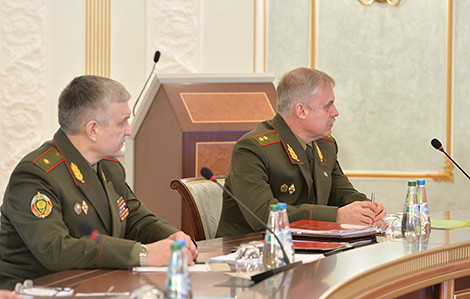 Lukashenko approves concept of Belarus-Russia joint army exercise West 2017