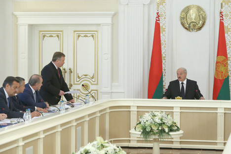 Lukashenko demands strict fulfillment of resolutions of Belarusian People's Congress