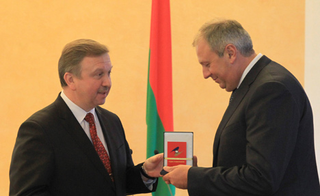 Belarus’ Prime Minister Andrei Kobyakov awarded Chairman of the Board of OAO Development Bank of the Republic of Belarus Sergei Rumas