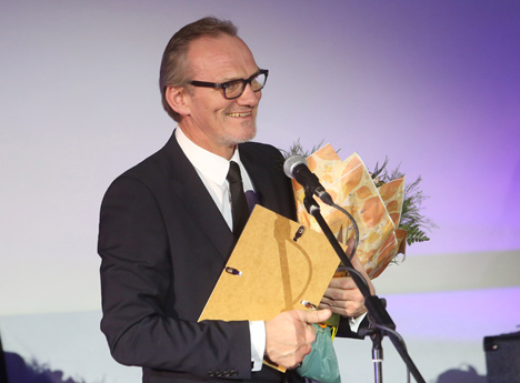 Listapad Bronze, the audience choice award, was presented to Rams (Iceland, Denmark), director Grimur Hakonarson