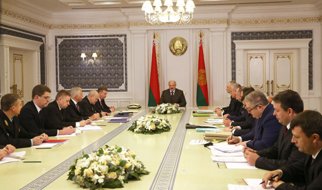 Lukashenko demands efficiency and impartiality from audit bodies