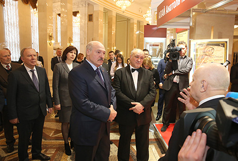 Belarus president calls for more effort to popularize national accomplishments
