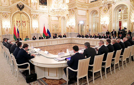 Belarus, Russia committed to enhancing political, economic partnership