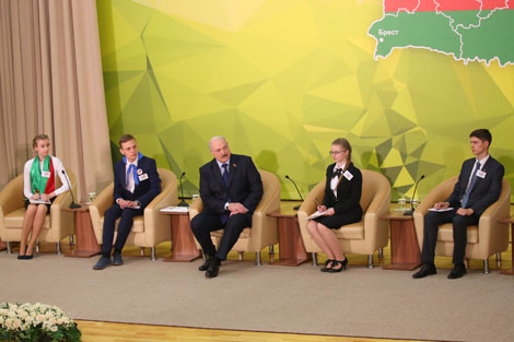 Lukashenko encourages young people to build their future in their own country