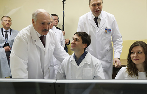 Belarus president praises Belarusian oncologists