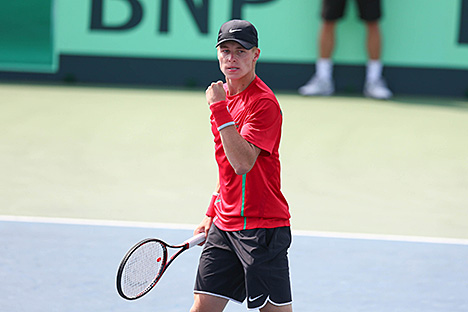 Ilya Ivashko won in three sets against Martins Podzus