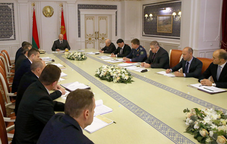 Lukashenko urges to create equal conditions for Belarus’ FEZs on EEU market