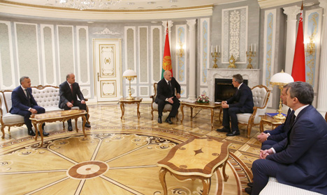 Lukashenko guarantees support to Vnesheconombank in Belarus