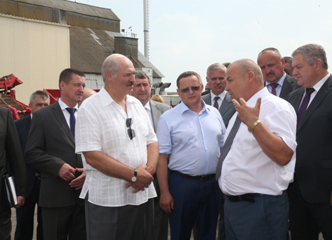 Lukashenko promises continued support to private farmers in Belarus