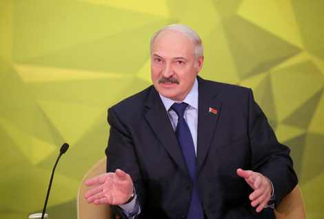 Lukashenko encourages young people to build their future in their own country