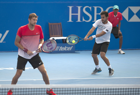 Mirnyi, Huey victorious in Acapulco