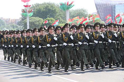 Belarus president wishes Happy Fatherland Defenders’ Day to Belarusian soldiers