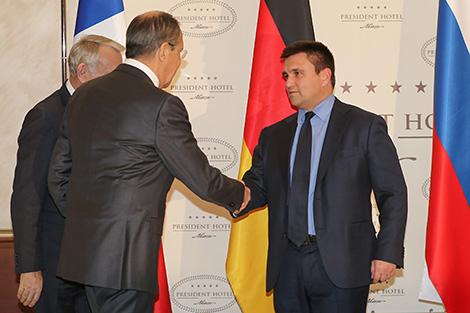 Russian Foreign Minister Sergei Lavrov and Ukrainian Foreign Minister Pavlo Klimkin