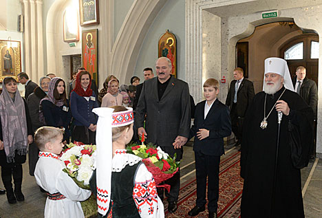 Lukashenko visits Holy Spirit Cathedral in Minsk