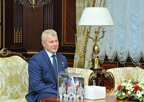 Belarus President Alexander Lukashenko met with Belarus-born cosmonaut Oleg Novitsky