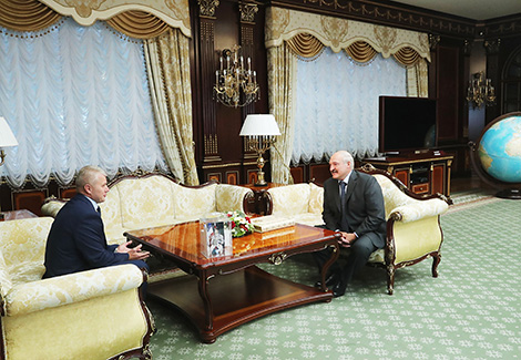 Belarus President Alexander Lukashenko met with Belarus-born cosmonaut Oleg Novitsky