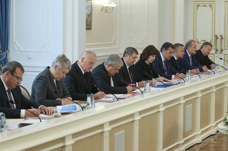 Lukashenko demands strict fulfillment of resolutions of Belarusian People's Congress Lukashenko demands strict fulfillment of resolutions of Belarusian People's Congress