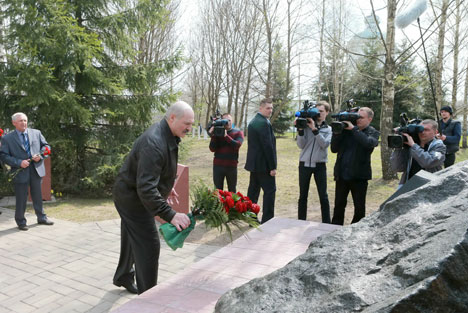 Belarusian President Alexander Lukashenko laid flowers at the monument in the Alley of Memory of Abandoned Villages