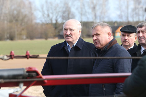 Lukashenko: People should be looking for jobs but the state has to help them