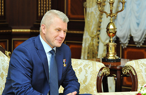 Belarus President Alexander Lukashenko met with Belarus-born cosmonaut Oleg Novitsky