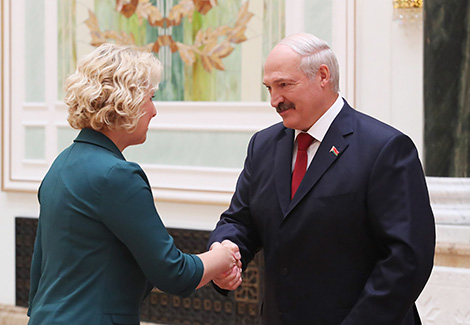 Head of the vocational training department of the Mogilev State Economic Professional and Technical College Lyudmila Semchena is honored with the Medal for Labor Services