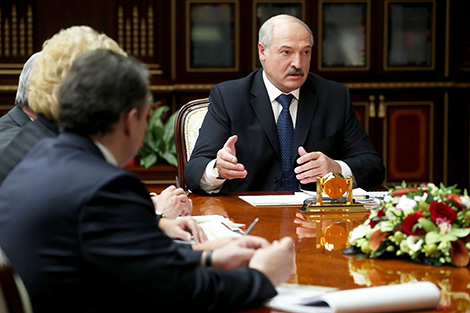 Belarus president clarifies peculiarities of clinic construction project in Minsk’s suburb