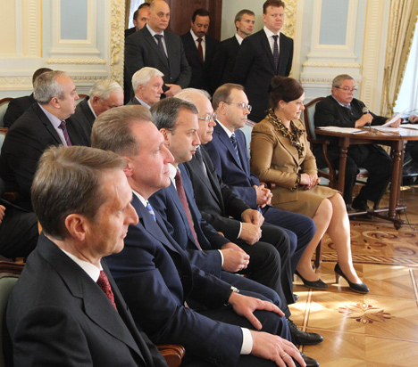 Belarus honors Russia high-ranking officials