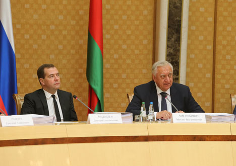 Prime Minister of  Belarus Mikhail Myasnikovich and Prime Minister of Russia Dmitry Medvedev