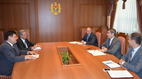 During the meeting. Photo of the Embassy of Belarus in Moldova