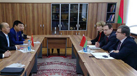 During the meeting. Photo by the State Committee for Science and Technology