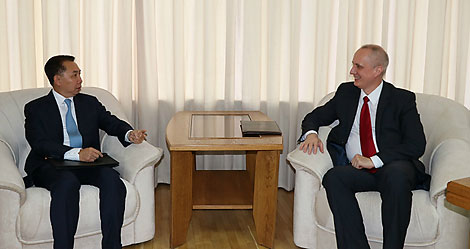 Ker Vicseth and Andrei Dapkiunas. Photo courtesy of Belarus' Ministry of Foreign Affairs