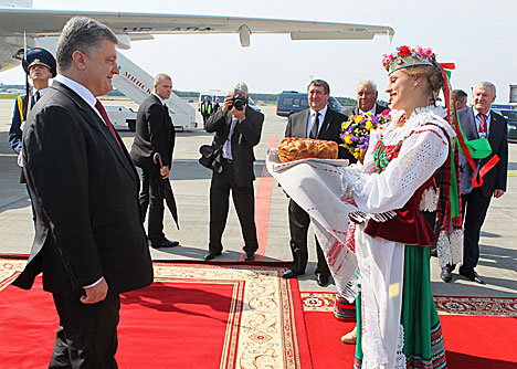 Poroshenko arrives in Belarus