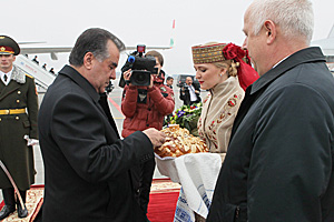 Emomali Rahmon arrives in Belarus