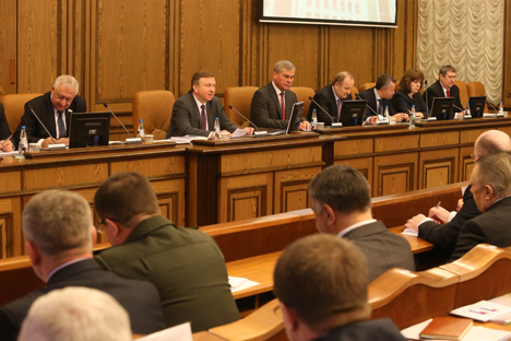 Kobyakov urges to tap into internal economic reserves, mobilize personnel